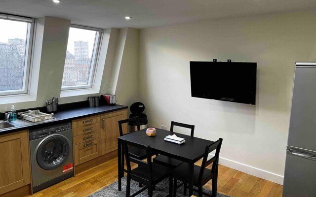 Lovely 3-bed Flat in London