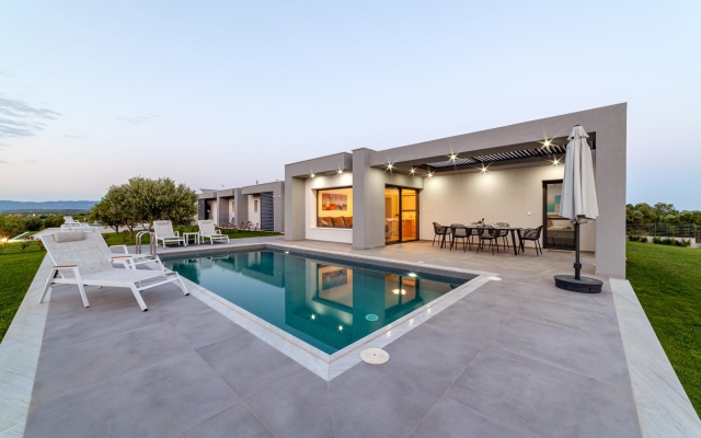 Merelia Luxury Villas - Sunset with Heated Pool