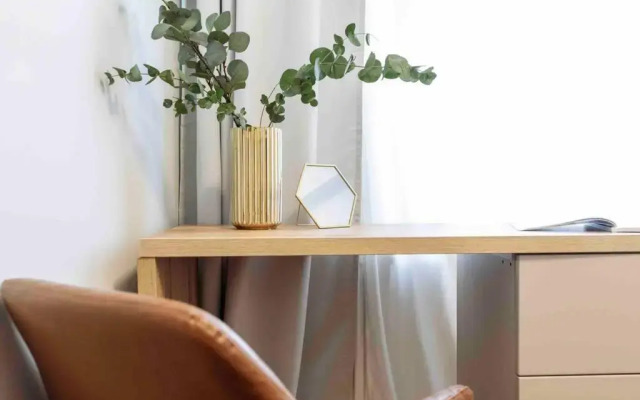 Stunning Views 2BR Intercontinental Flat