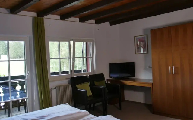 Gasthof zum Kreuz Escheck