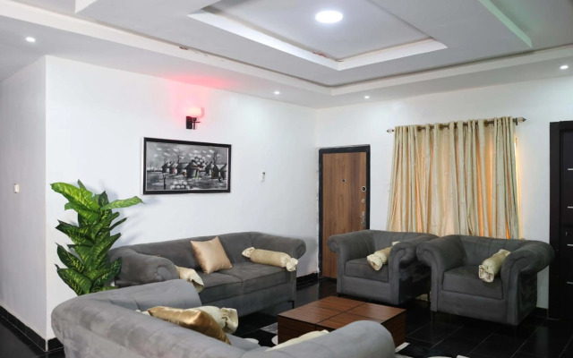 Bol Lodge And Apartment