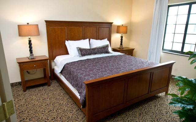 Hawthorn Suites by Wyndham Williamsville Buffalo Airport