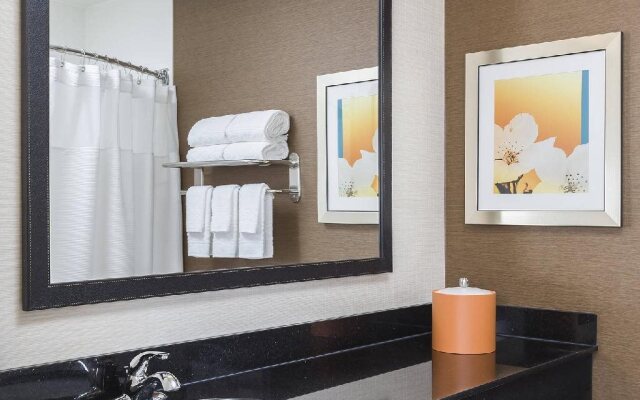 Fairfield Inn & Suites Holland