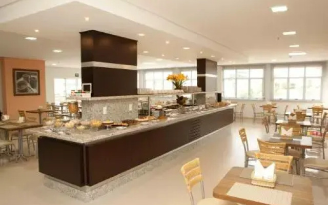 Serras Hotel
