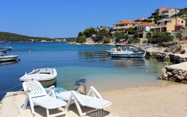 Antev - 80m From the sea With Parking - A2