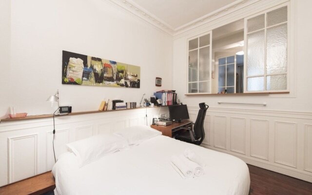 Classic Studio in Montmartre