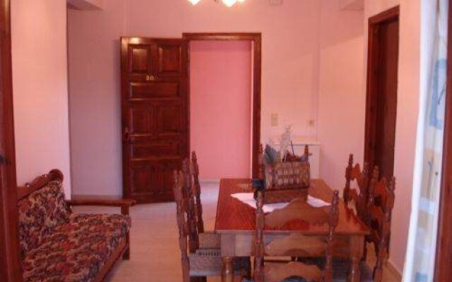 Koursaros Apartments