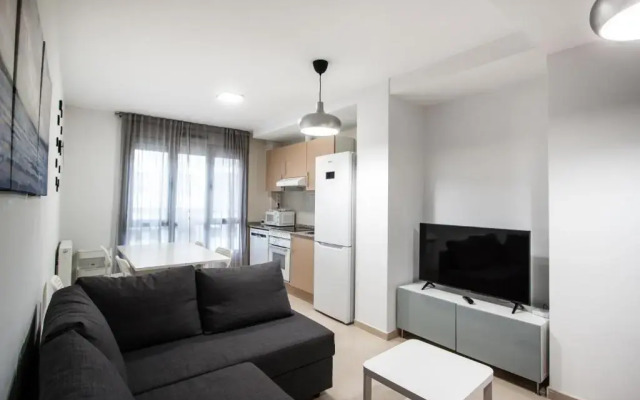 Esguil, apartamento con piscina, a 3 km de la playa