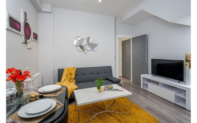 Luxurious 2 Bedroom serviced apartment