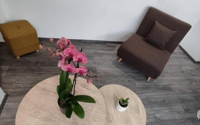 PETMEZA APARTMENT 1 by DIMITROPOULOS