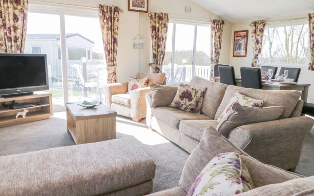 Superb Detached Lodge Located on Skipsea Sands