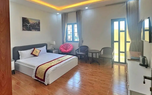 Bao Long Riverside Hotel