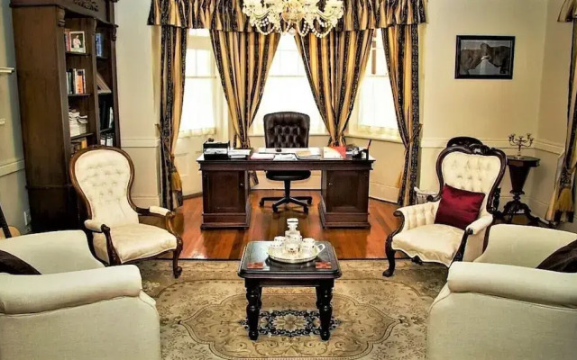 26 On Chamberlain Guest House