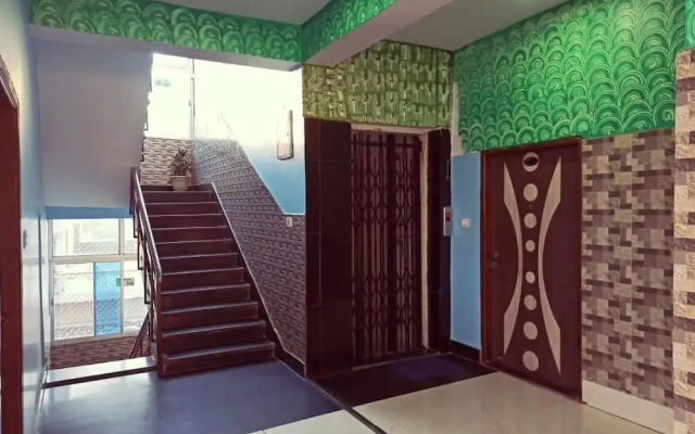 Hotel Anand Lok