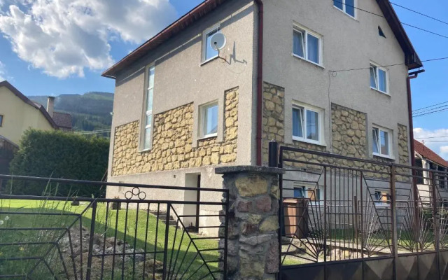 Turistická ubytovňa Pod Kráľovou hoľou