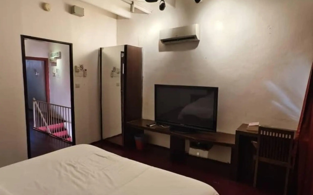 Red Inn Court - Hostel