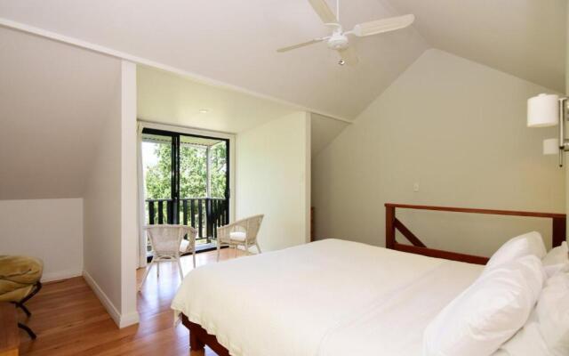 Cloudsong Chalet 4 - Close to the village centre!