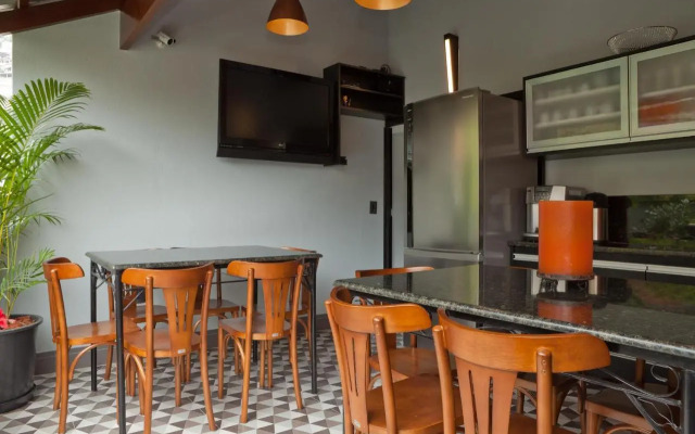 Suítes para Estudantes-Universitários no Catete