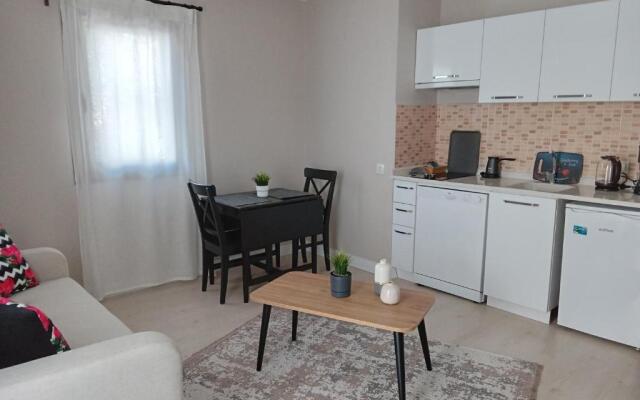 Dolphin Residences - Begonya 1