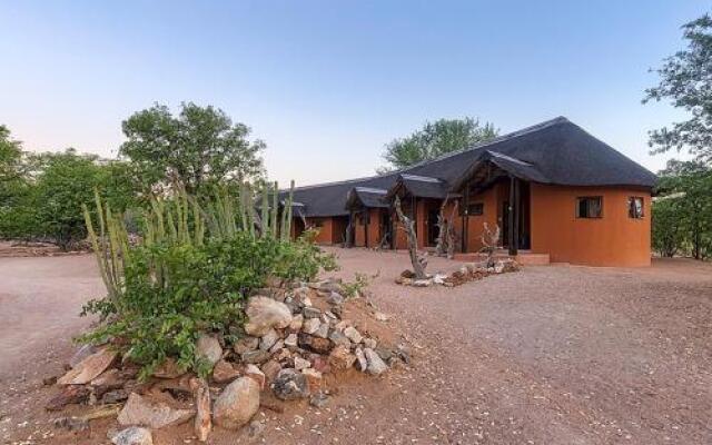 Hobatere Lodge