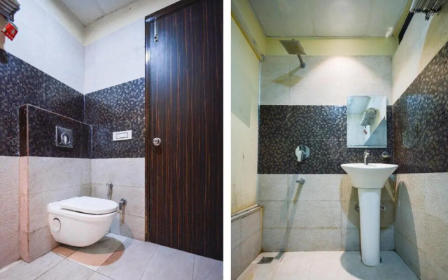 Rv Plaza by OYO Rooms