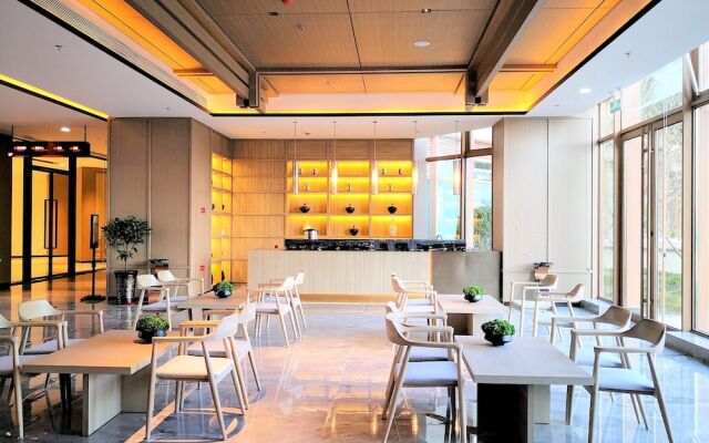 Country Garden Holiday Hot Spring Hotel