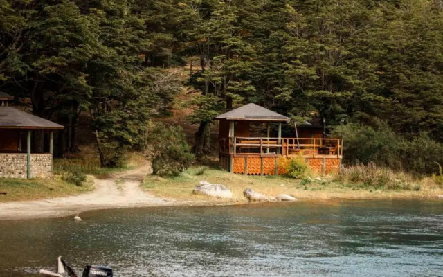 Patagonia Baker Lodge