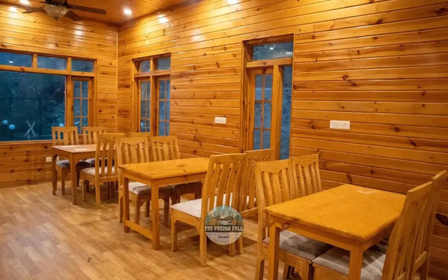 The FrozenFall Resort - Gulmarg