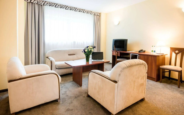 Sangate Hotel Airport