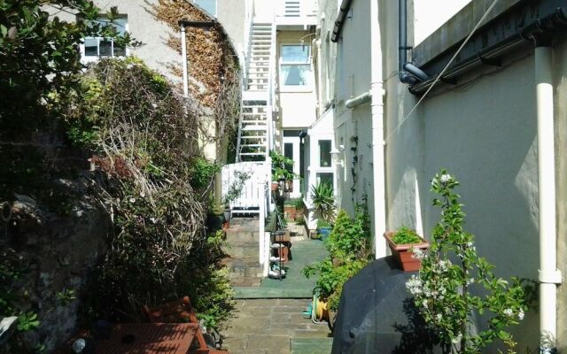 No9 guest house