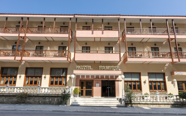 Famissi Hotel