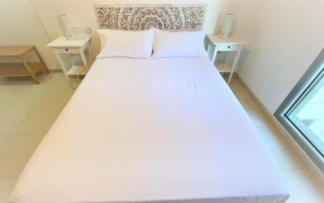 New Luxury Beachfront Apartament