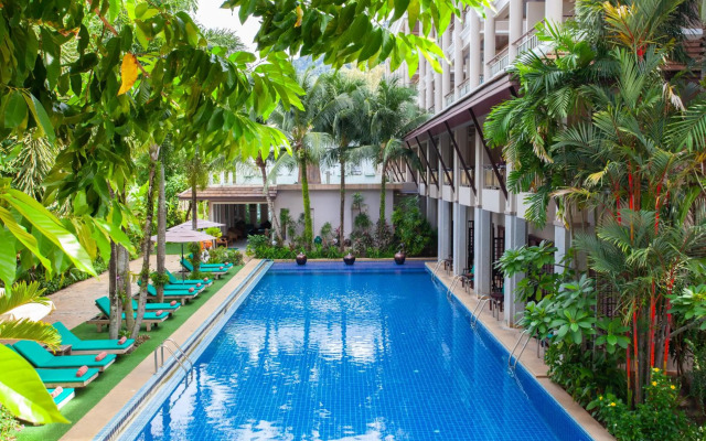 Thanthip Beach Resort