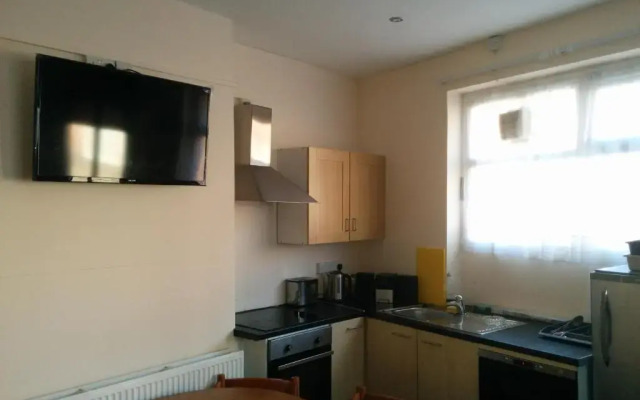 Shanahans B&B with Sports Bar