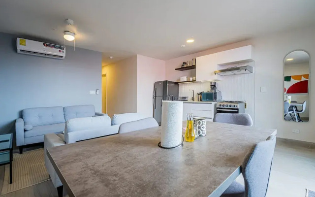 w Comfy 1BR w Perfect Balcony in Casco View