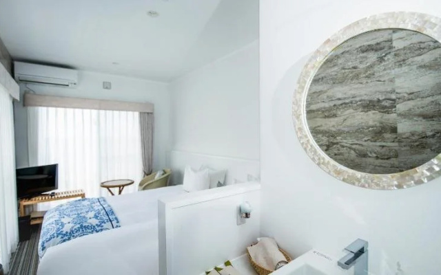 Umito Nakama – Guest Rooms – Onna