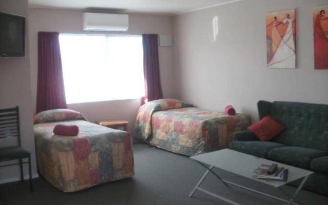 Gloucester House Motel