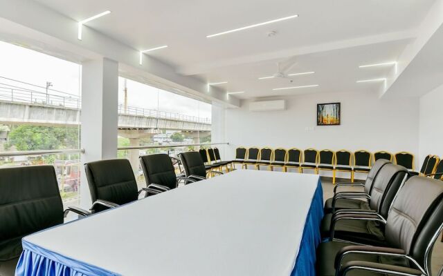 Capital O 22459 Edasserys Kalamassery Tourist Home