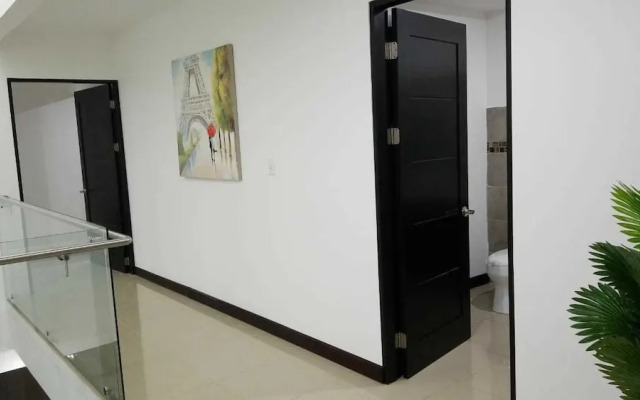 Las Yagrumas Condo Escazu