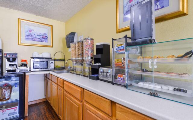 Americas Best Value Inn Nashville Airport S