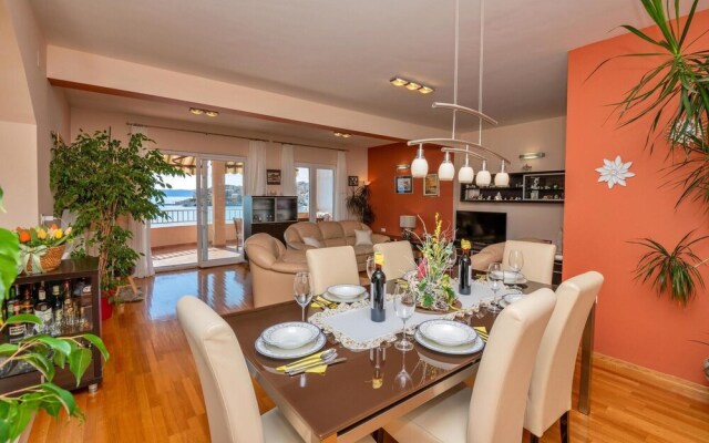 Nice Apartment in Igrane With 3 Bedrooms and Wifi