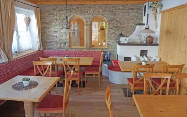 Apartment Ladis Fiss 40399