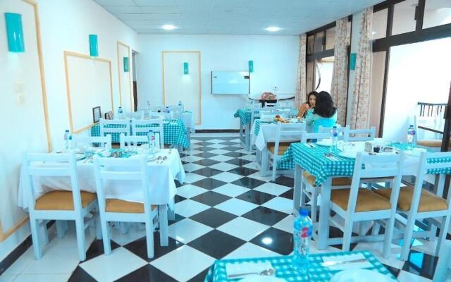 Lamera Hotel.