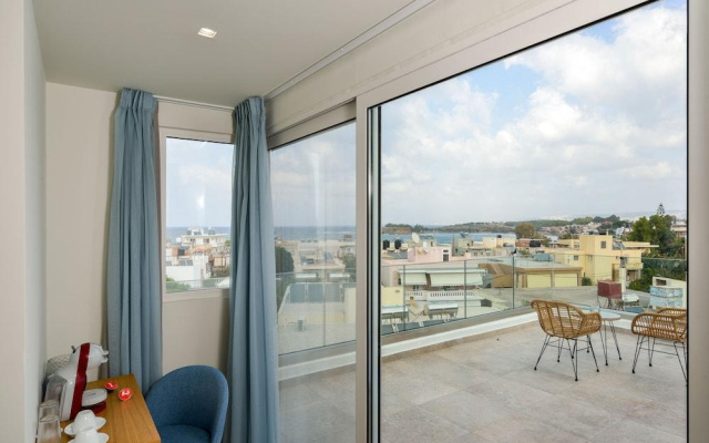 Stylish S&k 'k' Villa 200m From The Beach