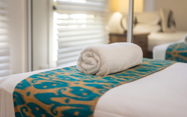 Ocean Views Galore - Airlie Beach