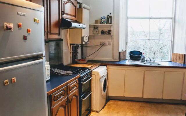 Traditional Apartment oer the Meadows