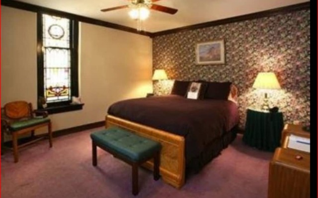 Christopher's Bed & Breakfast