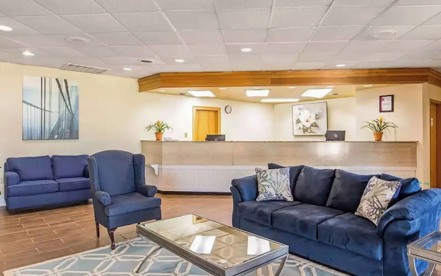 Ramada by Wyndham Santee I-95