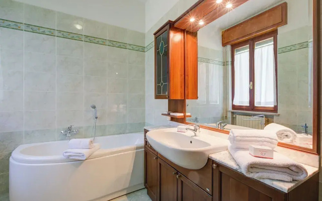 A Due Passi Dal Bosco