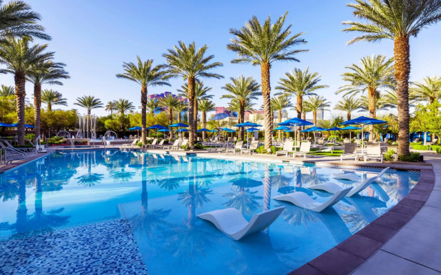 Club Wyndham Desert Blue